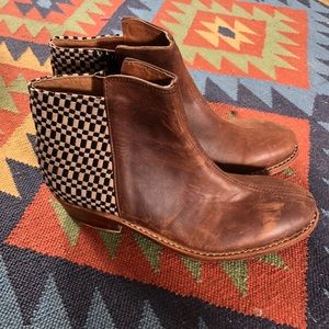 fair trade ankle boots made in Guatamala. Leather